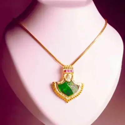 Palakka pendant necklace