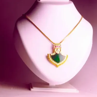 Palakka pendant necklace