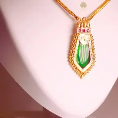 Nagapadam pendant necklace