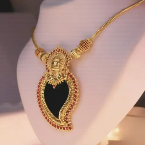 kathakali manga pendent