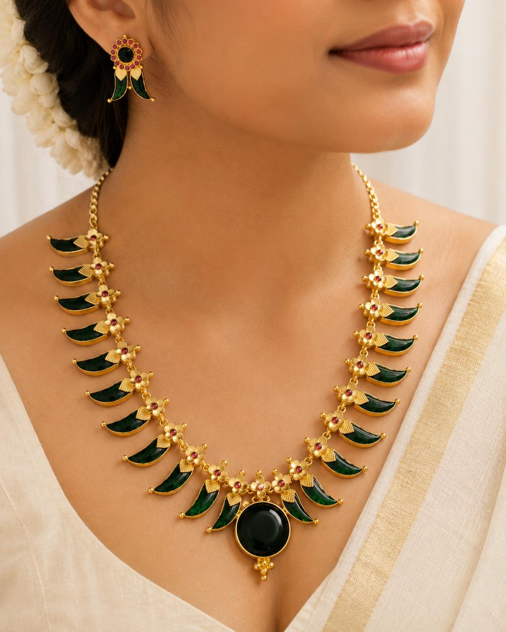 Authentic South Indian Premium Pulinakham necklace set styled for bridal silk sarees