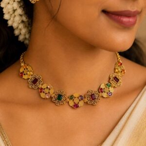 Model Wearing Navamala Kerala Temple Gold Necklace Set